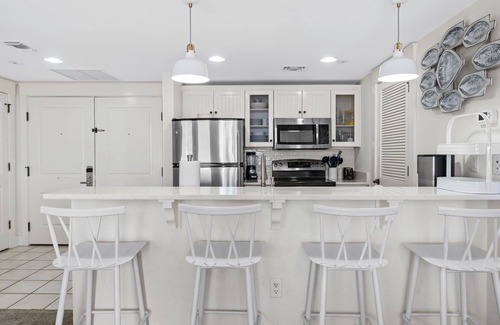 Baytowne Wharf Condo | Book 3 Nights Get 4th Free! Rare Find In Baytowne W/Golf Cart*Pool*Beach Access