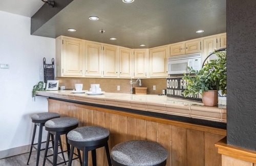 Mammoth Lakes House | Book a Fall Getaway Today! Ski-in/Ski-out Townhome with Private Hot Tub and Incredible Views!