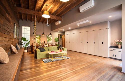 Jing'an Apartment | Book and Bed-Jingan Temple
