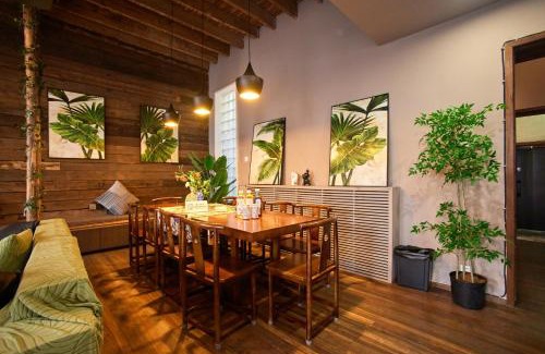 Jing'an Apartment | Book and Bed-Jingan Temple
