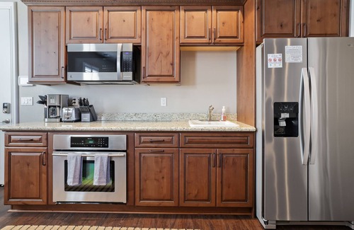 Porterville House | Book Entire Mansion!