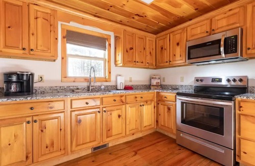 Mentone House | Book Fall B4 Sold-Out- Brow-HotTub-GR8Coffee-Pet-New Bath