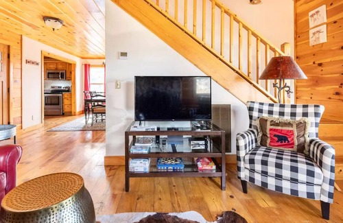 Mentone House | Book Fall B4 Sold-Out- Brow-HotTub-GR8Coffee-Pet-New Bath