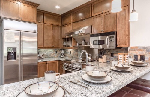 Woodwinds House | Book Fall Stays Today! Townhome with Private Hot Tub, Mountain Views and Grill; Close to Slopes!