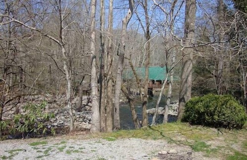 Pittman Center Cabin | Book NOW and receive tickets to Dollywood, Anakeesta and many more