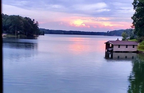 Jacksons' Gap House | Book now! Football Season is around the corner!