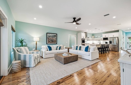 Port St. Joe House | Book Now for Fall Stays! Gulf Views! Large Front Patio! Private Beach Access! Dog Friendly!