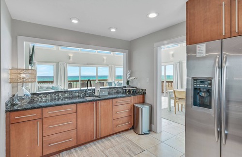 Gulf Pines House | Book Now for Fall Getaways! Gulf View! Steps from the Sand! 3 Adult Bikes!