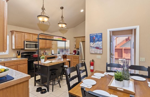 Colorado Springs House | Book now for summer and fall! Free USL Championship soccer tickets !