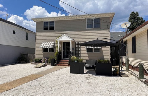 Seaside Heights Condo | BOOK WINE ON BEACH SEPTEMBER IS BEAUTIFUL. PERFECT BEACH DAYS.GREAT LOCATION