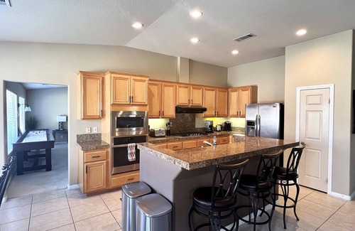 La Quinta House | Book Your Fall Getaway Today! Beautiful, large home with pool! #64140 4BD