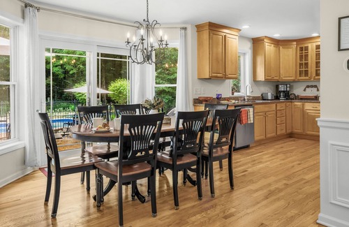 Schuylerville House | Book your Fall Getaway! Hot Tub, Game Room, Fire Place!