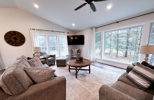 Arkdale House | Book your golf, UTV or ice fishing weekend, only 9 miles to Sand Valley!