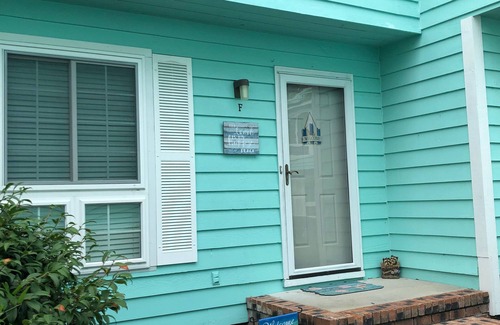 Myrtle Beach House | Book Your Last Minute Getaway. Beautiful 2 Story Townhome. Half Block From Beach