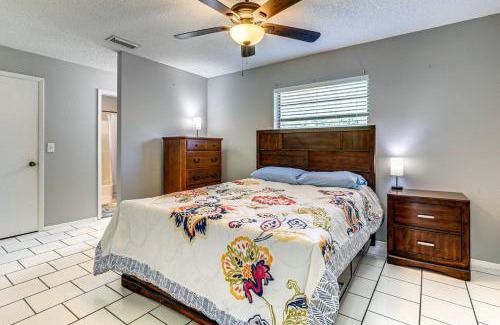 Englewood East House | Book Your Perfect Stay at our Cozy & Affordable 3BR2BA Home Near Englewood Beach