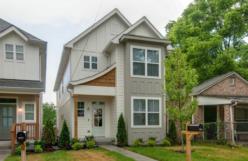 North Nashville House | Booking Fast 12 Beds-large Yard