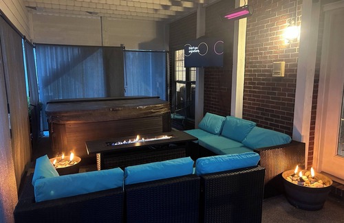 Georgetown Other | Booking for fall! Keeneland, s’mores at the fire pit, football from the hot tub!