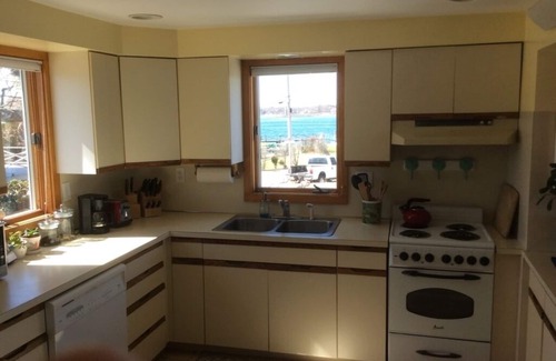 Narragansett House | Booking Summer 2023 NOW!