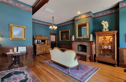 Historic Railroad District House | BookStayHop - Peerless Hotel~ Guest Room 5 ~Downtown Ashland