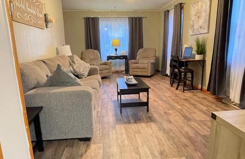 Mount Carbon House | Boomer Bungalow