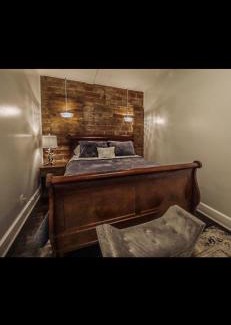 Fourmile Hotel | Boone Trace Inn Room 2