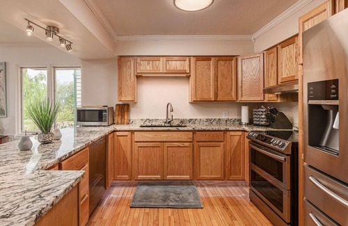 South Addition Condo | Bootleggers Condo · 2 Bedroom Modern Condo in Heart of Downtown