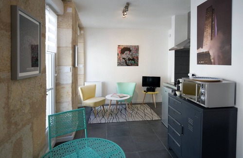 Hotel de Ville - Quinconces Apartment | Bordeaux Historic Center Double studio + Balcony