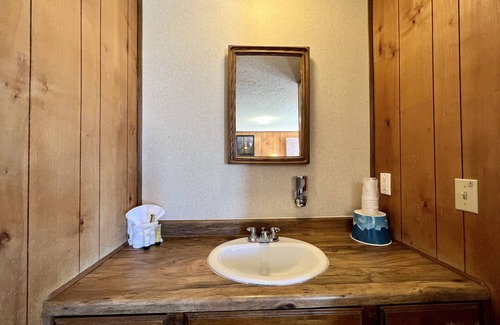 White Pine County Hotel | Border Inn Casino