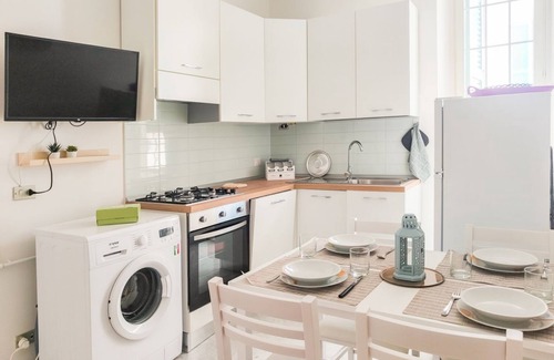 Pineto Apartment | Bordopineta Center - Central and bright apartment