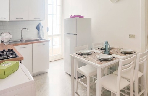 Pineto Apartment | Bordopineta Center - Central and bright apartment