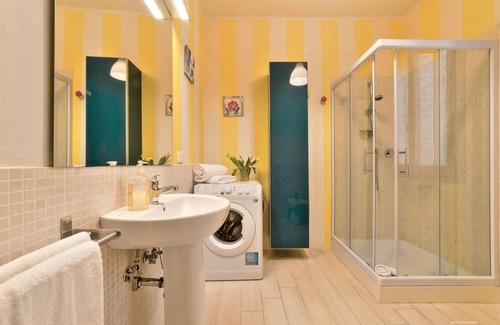 Sant' Ambrogio Apartment | Borgo in Color - Sweet Dreams in Florence