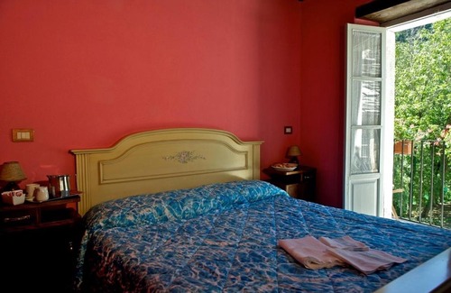 Careggine House | Borgo Isola Santa