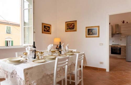 Pisa City Centre Apartment | Borgo Stretto Roomy Apartment x5