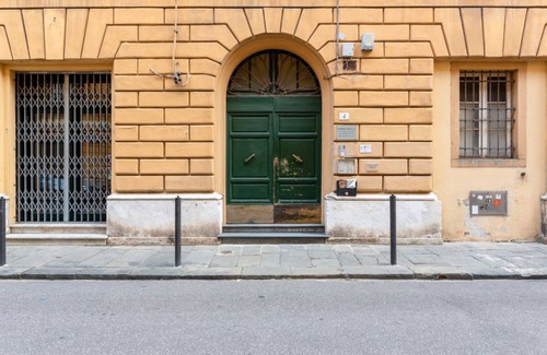 Pisa City Centre Apartment | Borgo Stretto Roomy Apartment x5