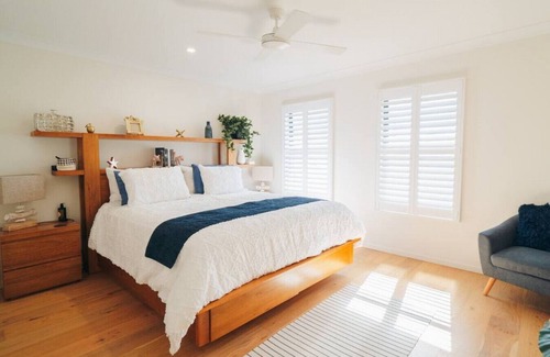 Caloundra House | Borland St · Check it out! Pet friendly - stunning pool retreat