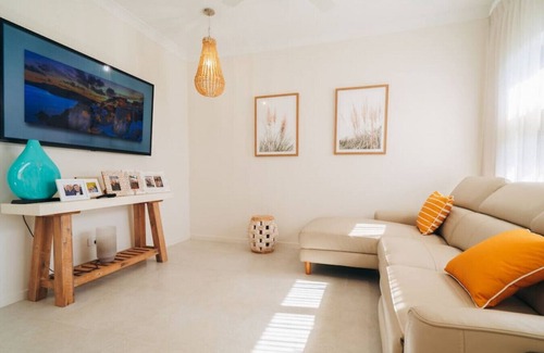 Caloundra House | Borland St · Check it out! Pet friendly - stunning pool retreat