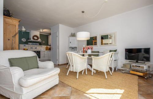 Wieck auf dem Darss Apartment | Born - Wieck Ferienwohnung Wildrose