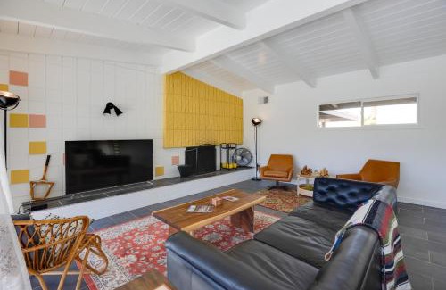 Borrego Springs House | Borrego Springs Retreat with Pool and Mtn Views