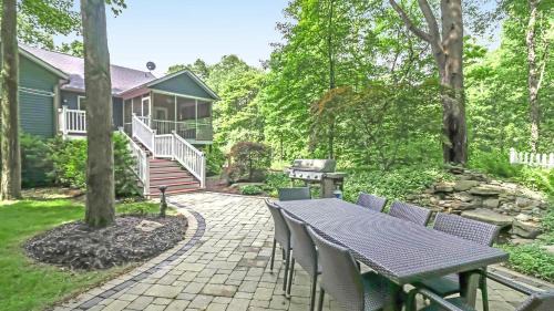 Saugatuck House | Borrowed Thyme