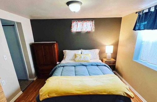 Central - Terry Apartment | Bo’s Spacious Studio Basement with HOT TUB