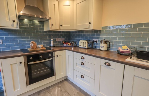 Sedbergh Cottage | BOSKINS, pet friendly, with a garden in Sedbergh