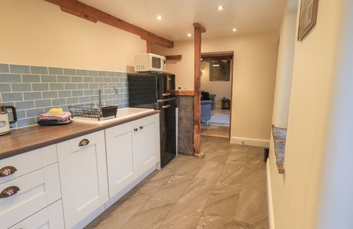 Sedbergh Cottage | BOSKINS, pet friendly, with a garden in Sedbergh