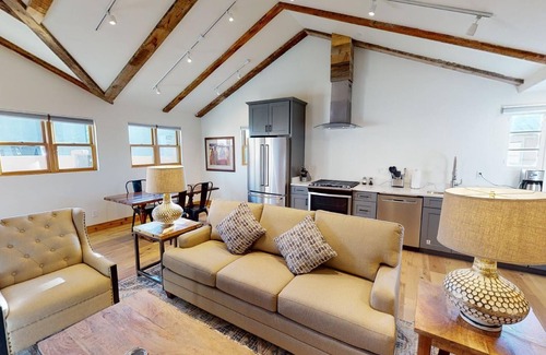 Downtown Santa Fe House | Bosque Casita: Downtown Railyard District, a short walk to Plaza
