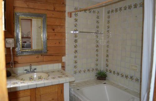 San Antonio de Las Alazanas Hotel | Bosques de Monterreal