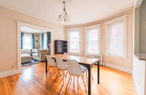 Revere Apartment | Boston 3BD-Walk to Train station-Beach-Near Airport