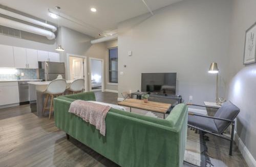 Downtown Boston Apartment | Boston Common Loft with Washer Dryer