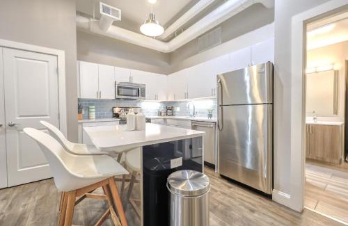 Downtown Boston Apartment | Boston Common Loft with Washer Dryer