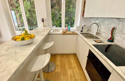 Ventimiglia Apartment | Botanic Garden Apartment Calandre Beach