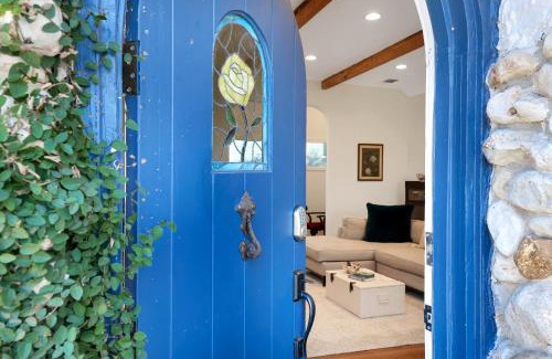 Castle Hills House | Botanica - A Birdy Vacation Rental