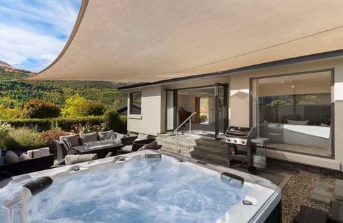 Arrowtown House | Botanical Bliss Summa